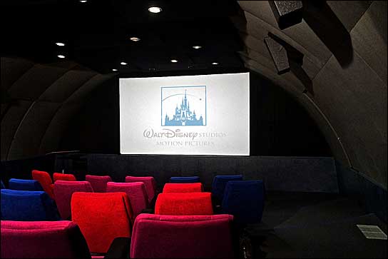 Tontechnik von Alcons Audio: Screening Room bei Walt Disney in München