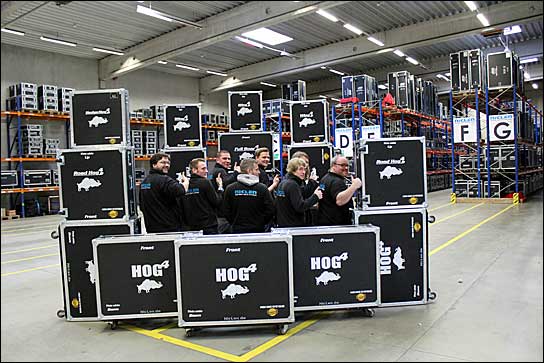  Richtig gut drauf: Das NicLen-Team mit den neuen Hog 4 Pulten