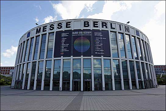 Messeauftakt in Berlin, wo erstmals die Stage|Set|Scenery startet.