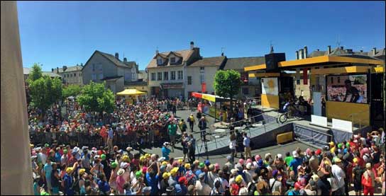 Das "Podium Protocollaire" der Tour de France 2016 kommt aus Deutschland von Kultour aus Münster.