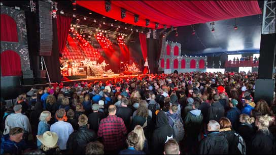 Meyer Sound auf der Avalon Stage in Roskilde 2017 (Foto: Nalle Vikstrom)