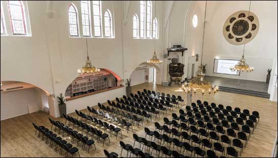 Im Inneren der Kirche wurde im Rahmen der Fußbodenerneuerung auch die technische Infrastruktur vor Ort von satis&fy optimiert (Fotos: Rüdiger Nürnberg)