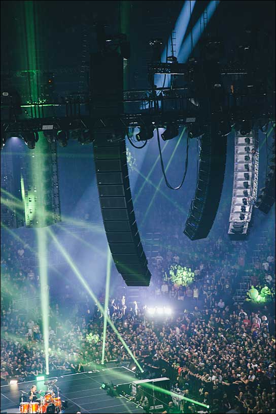 Das neue Videotron Centre in Quebec City und Metallica mittendrin (Foto: Carlos Escobar).