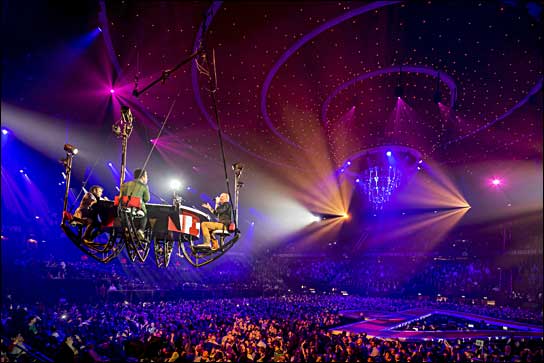 Mit Equipment von Movecat in Rotterdam: "Vrienden van Amstel" (Foto: Jorrit Lousberg / Frontline Rigging and Motion)